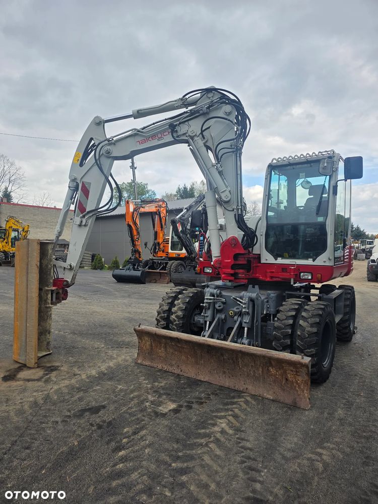 Takeuchi TB 295W Powertilt - 9