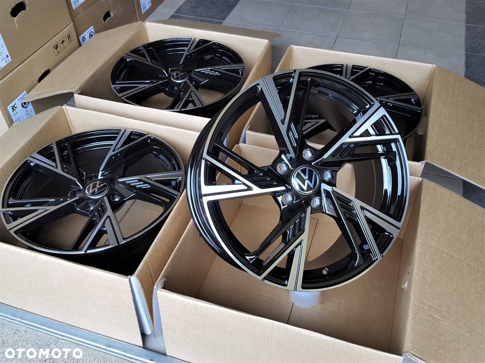 Alufelgi 17 VW T5 T6 T7 Transporter Caravelle Multivan 5x120 898# - 4