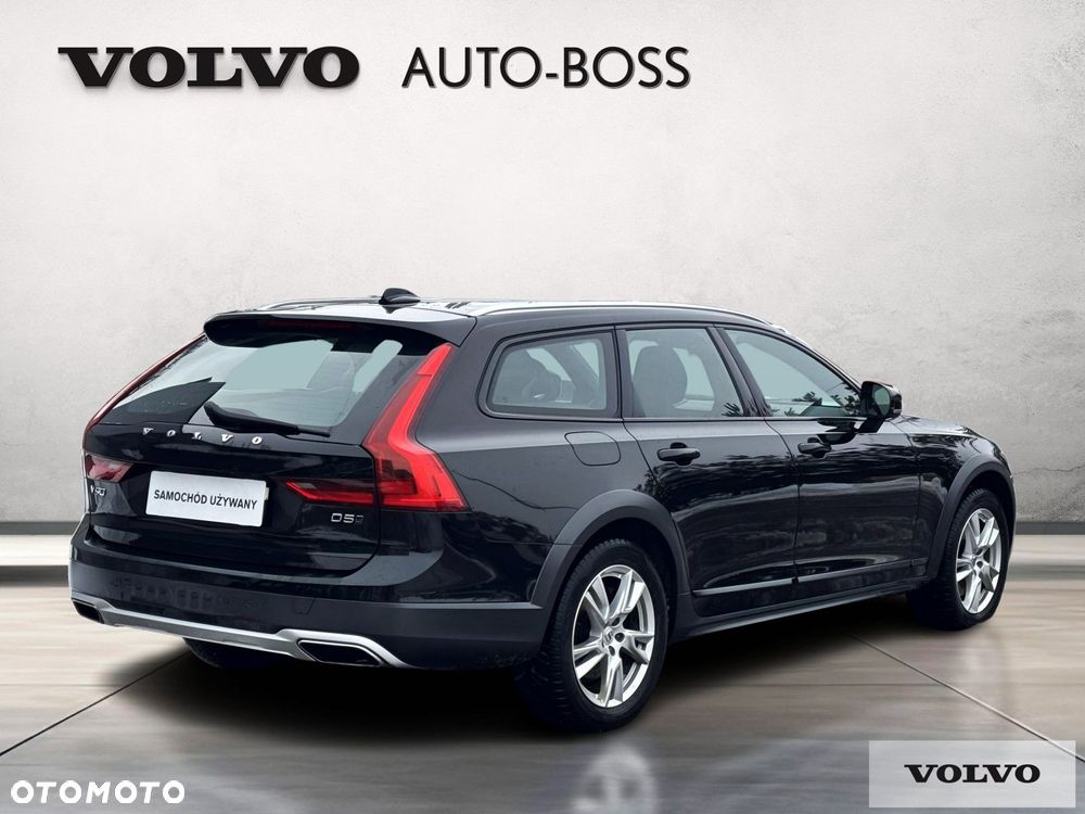 Volvo V90 Cross Country - 5