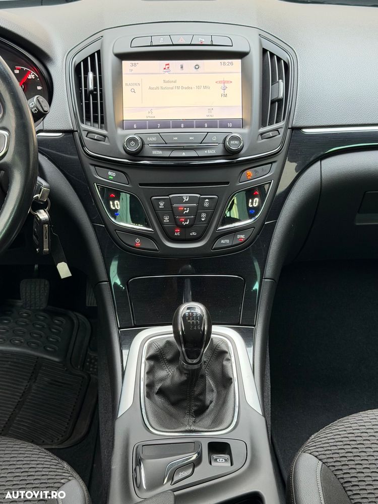 Opel Insignia - 18