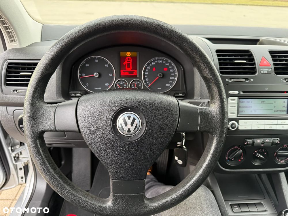 Volkswagen Golf 1.9 TDI DPF Edition BlueMotion - 26