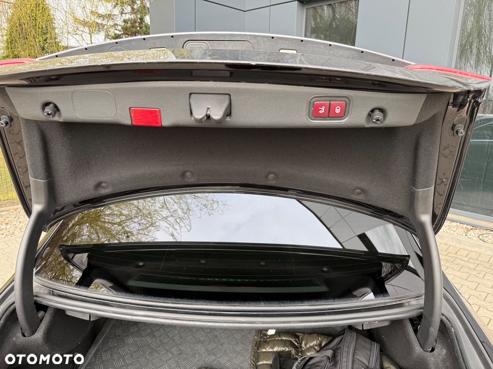 Mercedes-Benz Klasa E 220 d 4-Matic AMG - 31