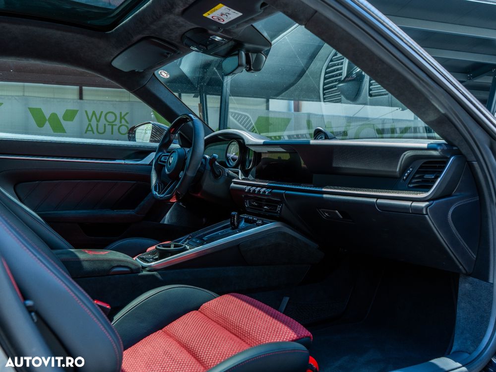 Porsche 911 911Turbo S - 26