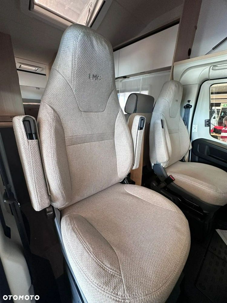 LMC TOURER A690 - 16