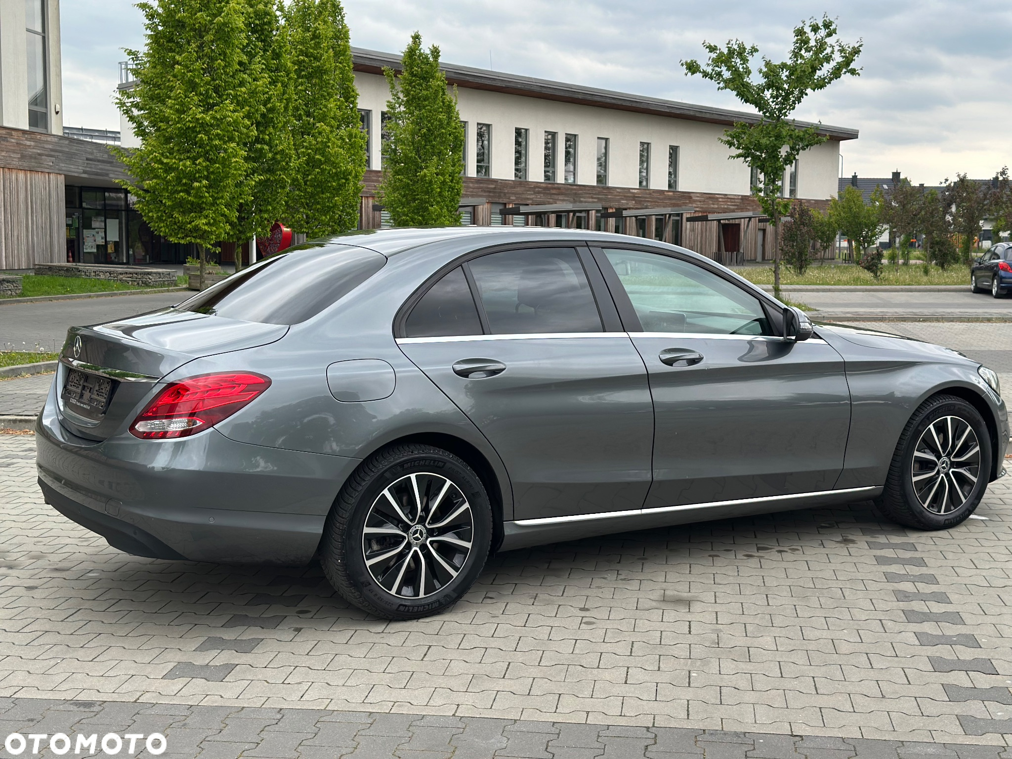 Mercedes-Benz Klasa C 220 d T 9G-TRONIC Avantgarde - 4