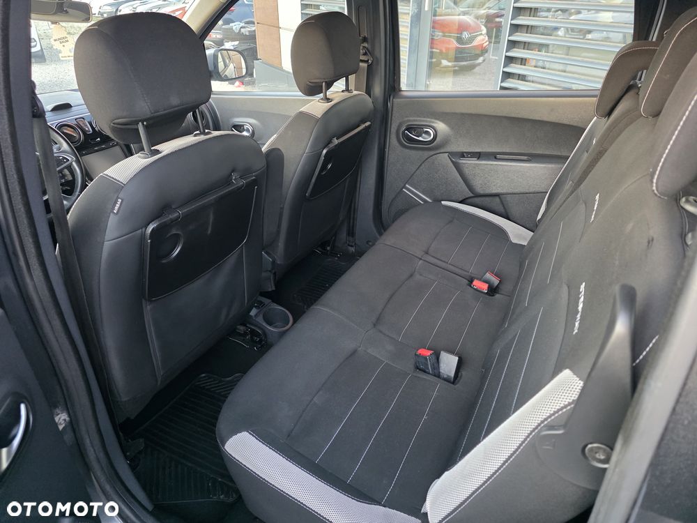 Dacia Lodgy SCe 100 Stepway - 10