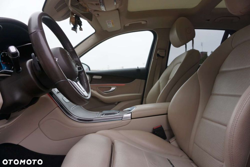 Mercedes-Benz GLC - 9