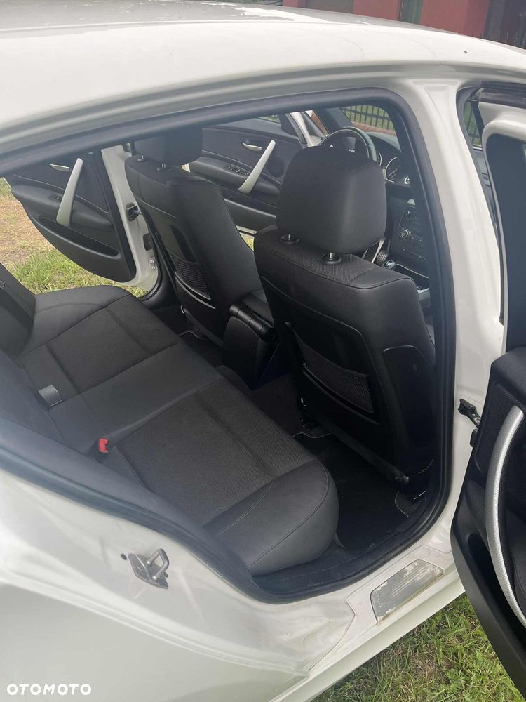 BMW Seria 1 116i - 17