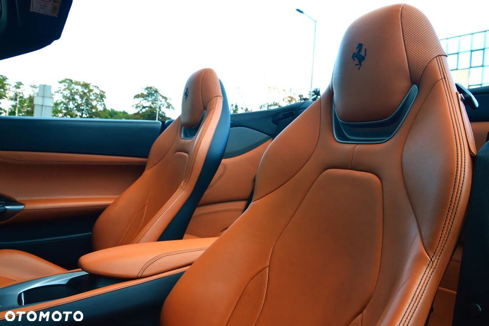 Ferrari Portofino - 19