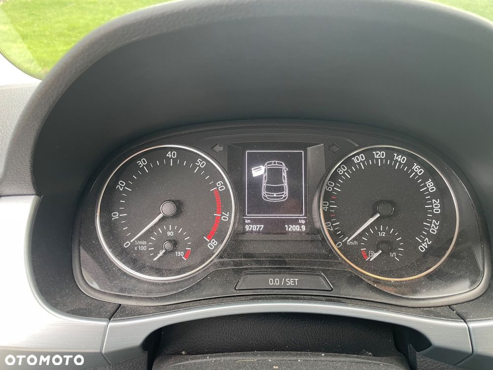 Skoda Fabia 1.0 TSI Active - 6