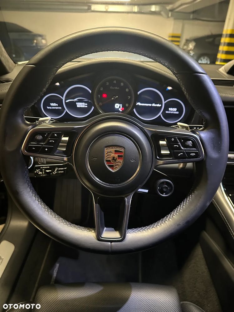 Porsche Panamera Turbo - 21