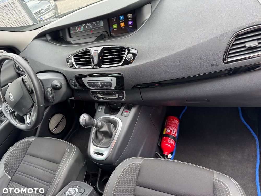 Renault Grand Scenic - 16