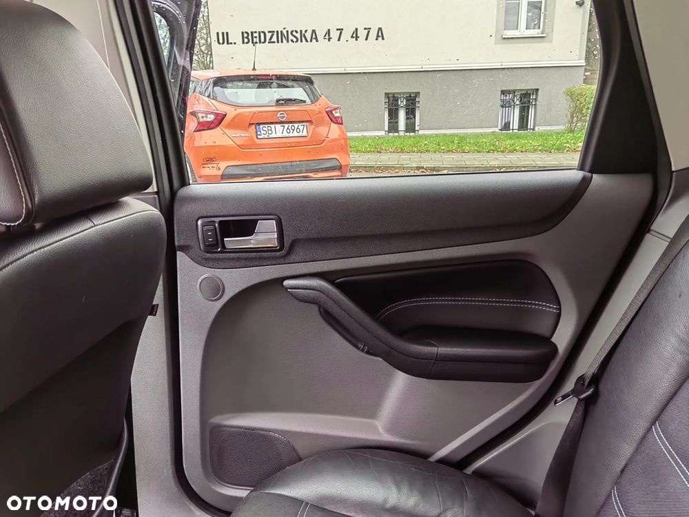 Ford Focus 1.8 Titanium - 18