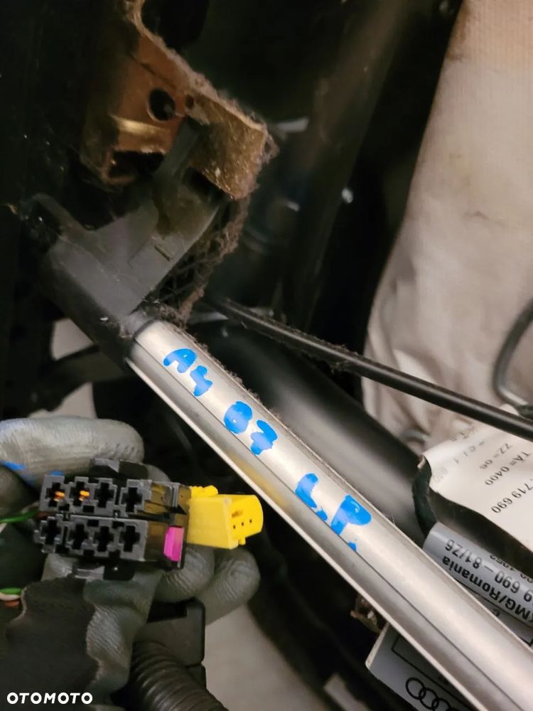AUDI A4 B7 / FOTEL / KANAPA / KOMPLET MATERIAŁOWE SZARE (dostępny 1 komplet foteli) - 6