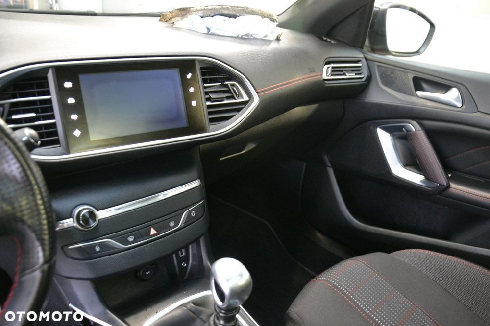 Peugeot 308 - 13
