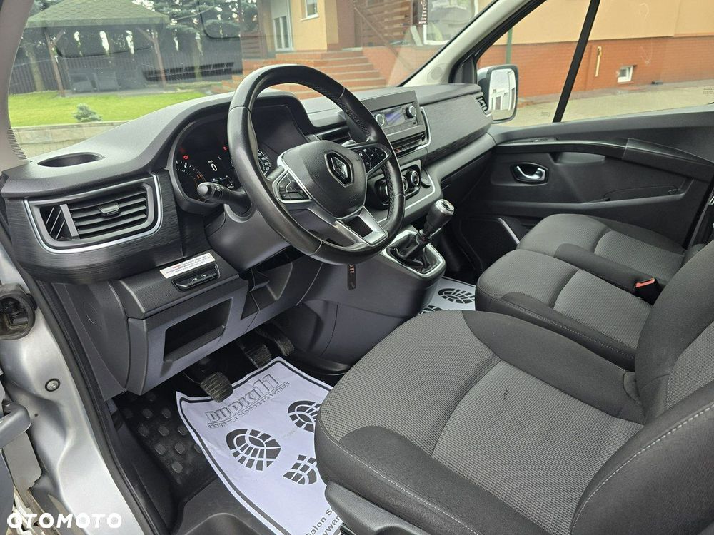 Renault Trafic - 16