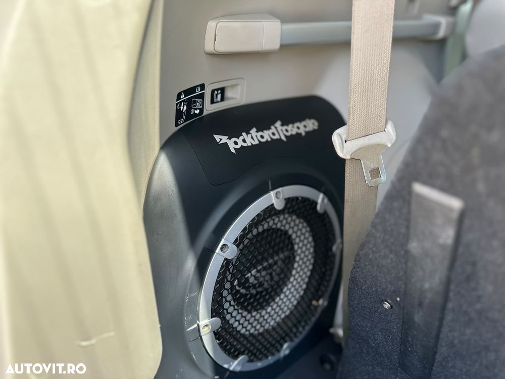 Mitsubishi Outlander 2.0 DI-D Intense - 31