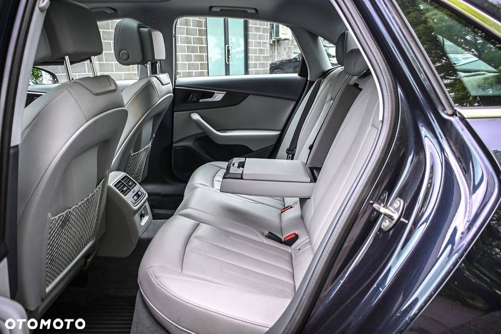 Audi A4 Limousine - 13