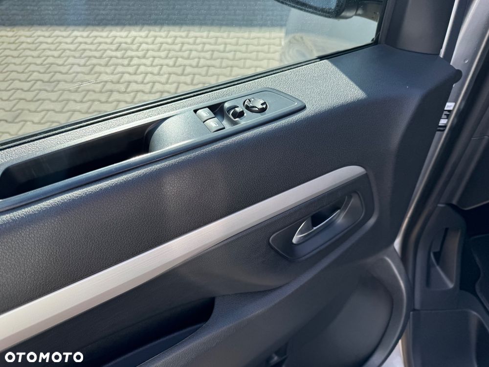 Toyota Proace Verso 2.0 D4-D Long VIP - 17
