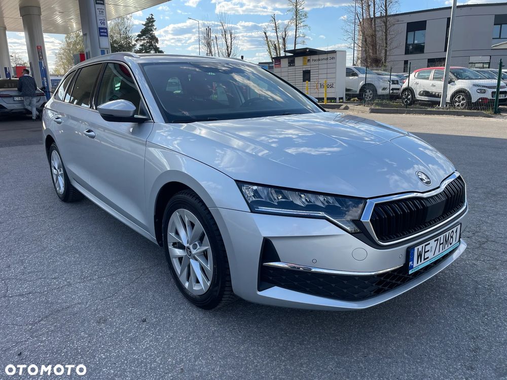 Skoda Octavia 1.5 TSI mHEV Selection DSG - 2