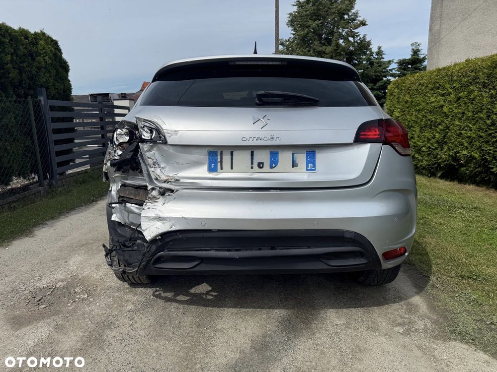 Citroën DS4 1.6 e-HDi SoChic MCP - 12