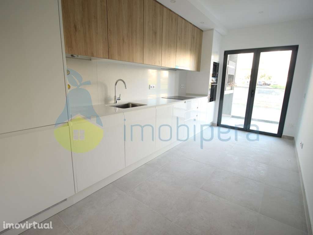 Apartamento T2 (1+1) NOVO, a 200 m da praia , situado a sul da Via ... - Grande imagem: 4/18