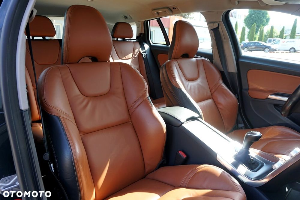 Volvo V60 D4 Drive-E Summum - 33