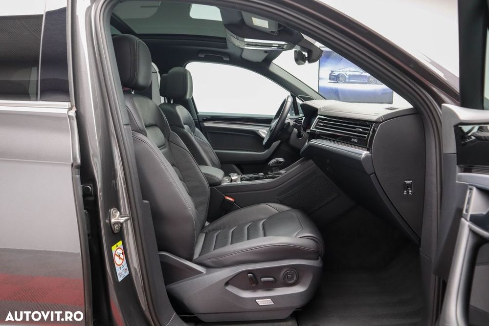 Volkswagen Touareg 3.0 V6 e-Hybrid 4Motion Aut. Elegance - 26