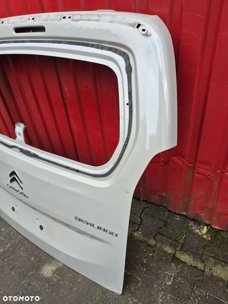 Citroen Berlingo klapa bagażnika 9820436080 - 3