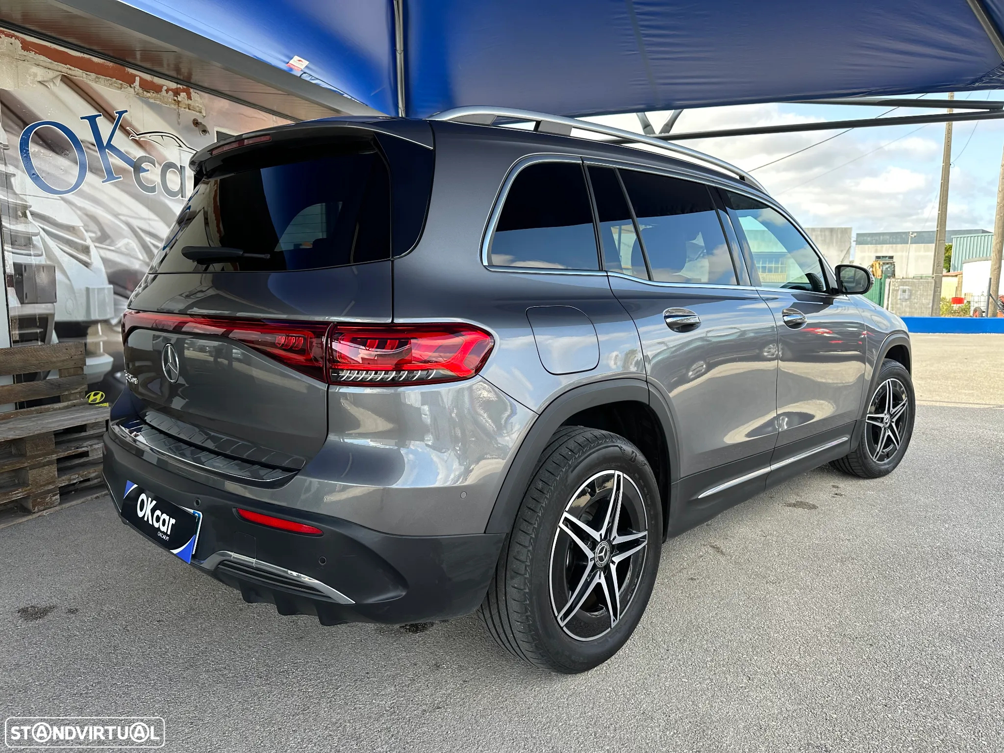 Mercedes-Benz EQB 250+ AMG Line - 10