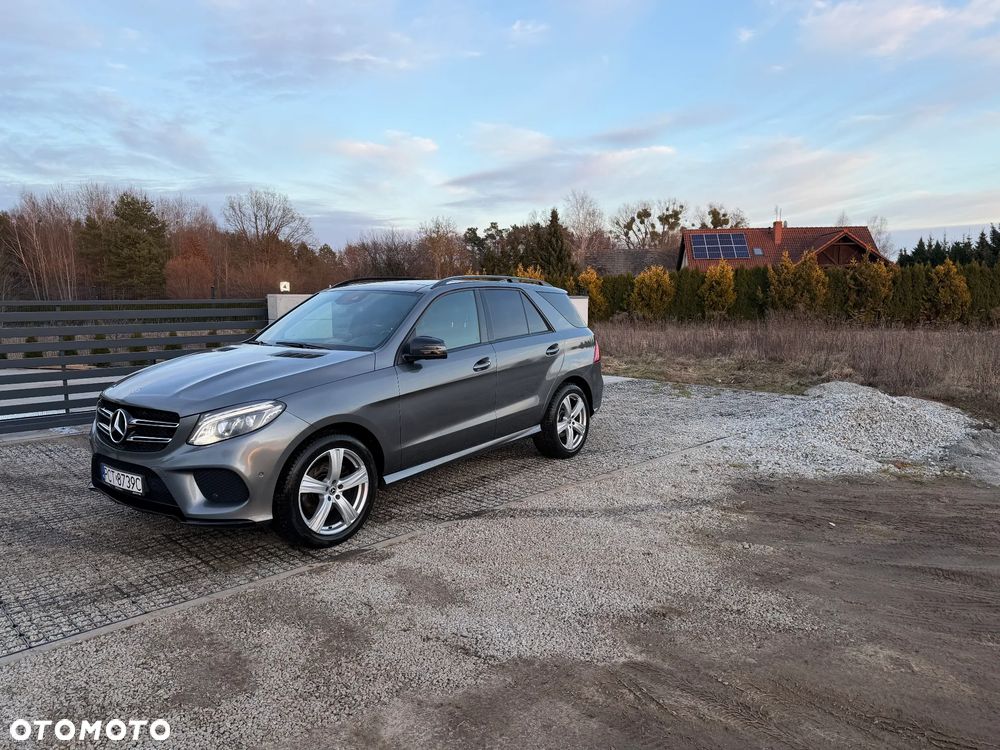 Mercedes-Benz GLE - 12