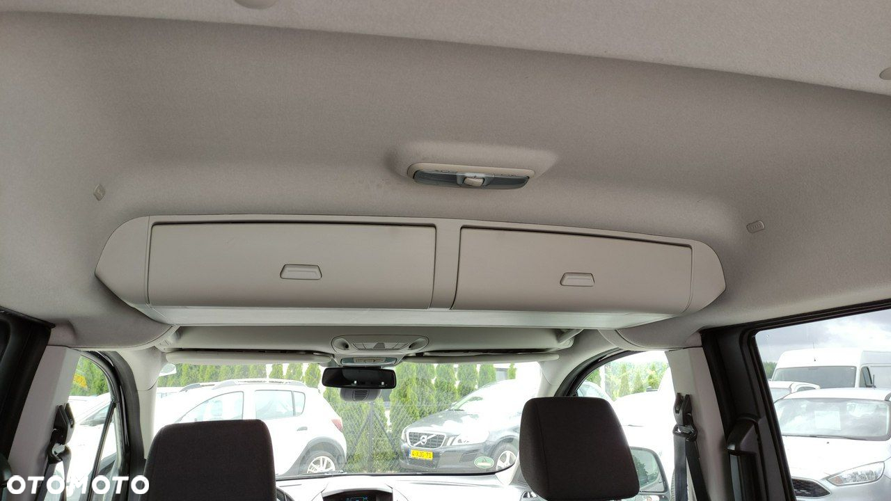 Ford Tourneo Connect - 23