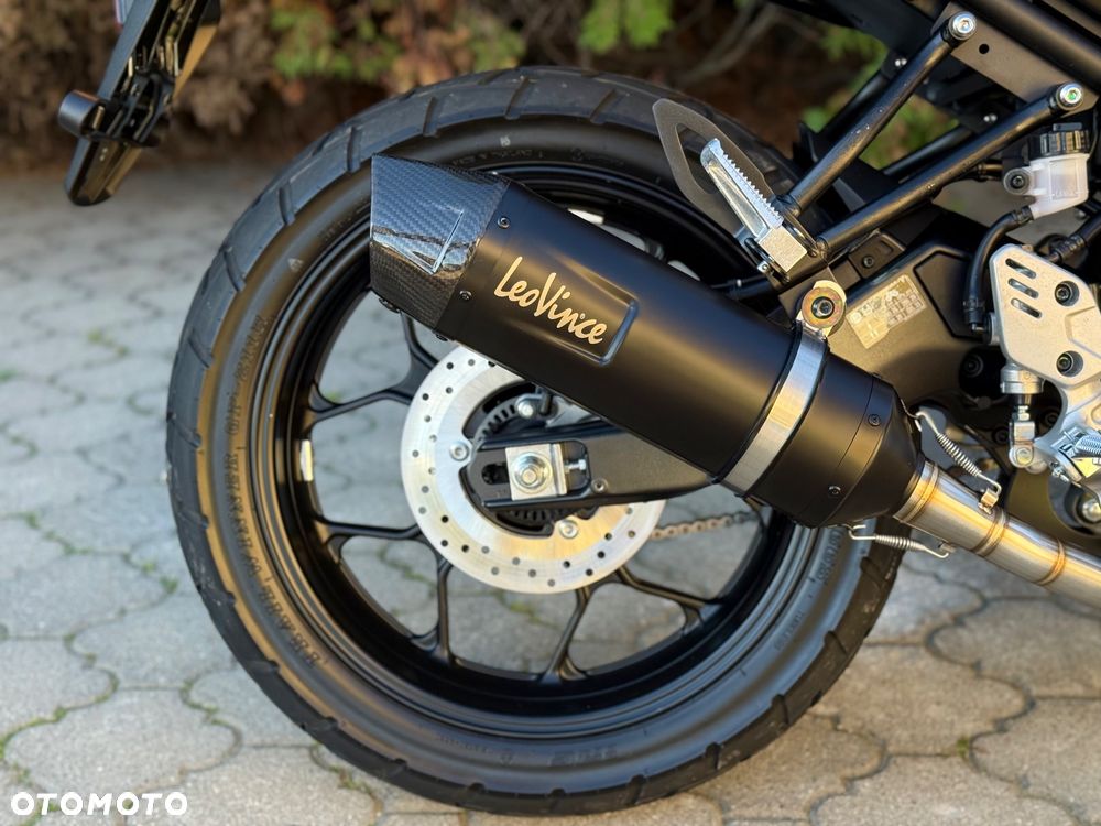 Yamaha XSR - 16