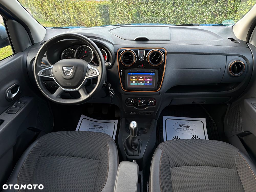 Dacia Lodgy TCe 115 Stepway - 32