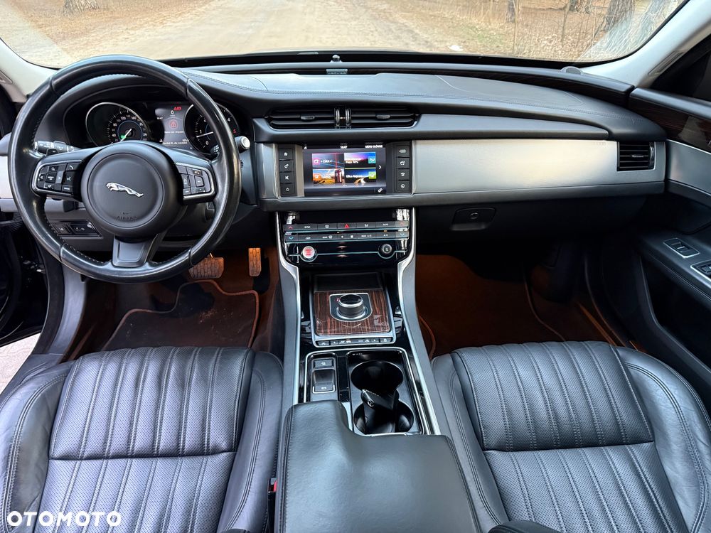 Jaguar XF 3.0 TDV6 Portfolio - 22