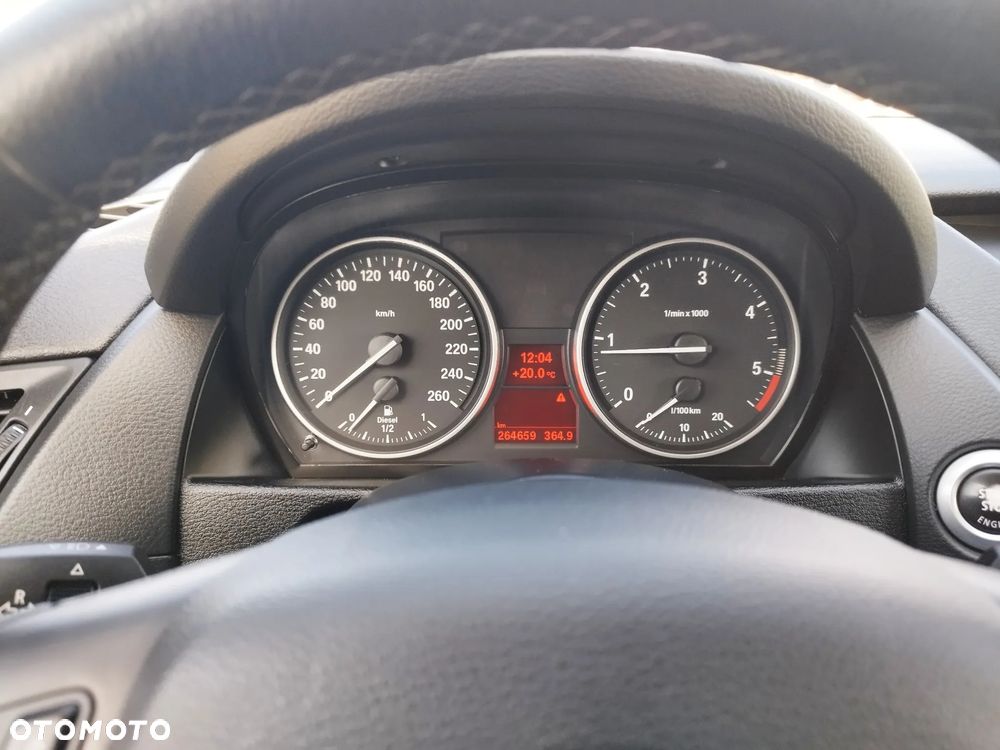 BMW X1 xDrive20d - 33