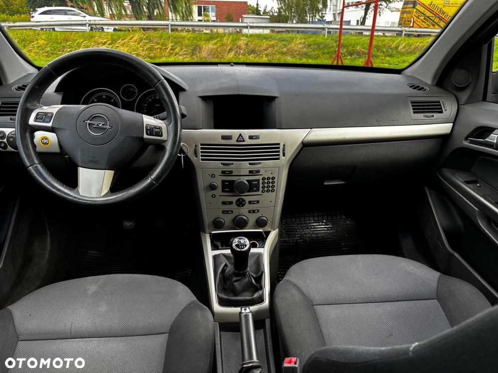 Opel Astra 1.9 CDTI Enjoy - 9