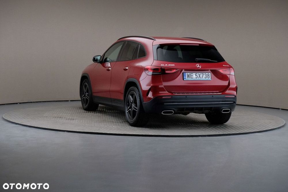 Mercedes-Benz GLA - 2