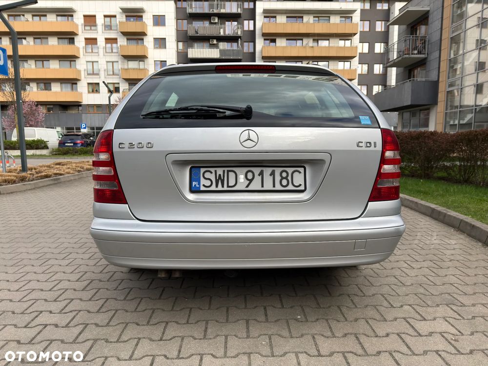 Mercedes-Benz Klasa C 200 T CDI Classic - 4