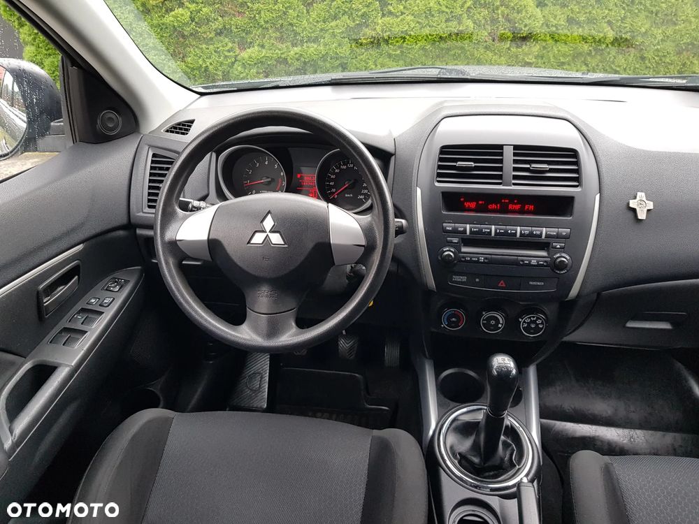 Mitsubishi ASX - 12