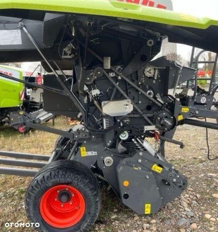 Claas Variant 465 RC - 4