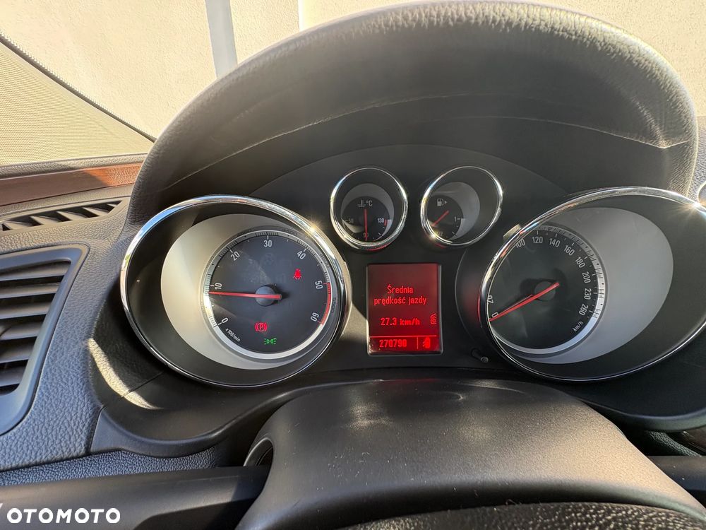 Opel Insignia - 17