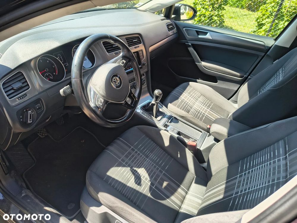 Volkswagen Golf - 14