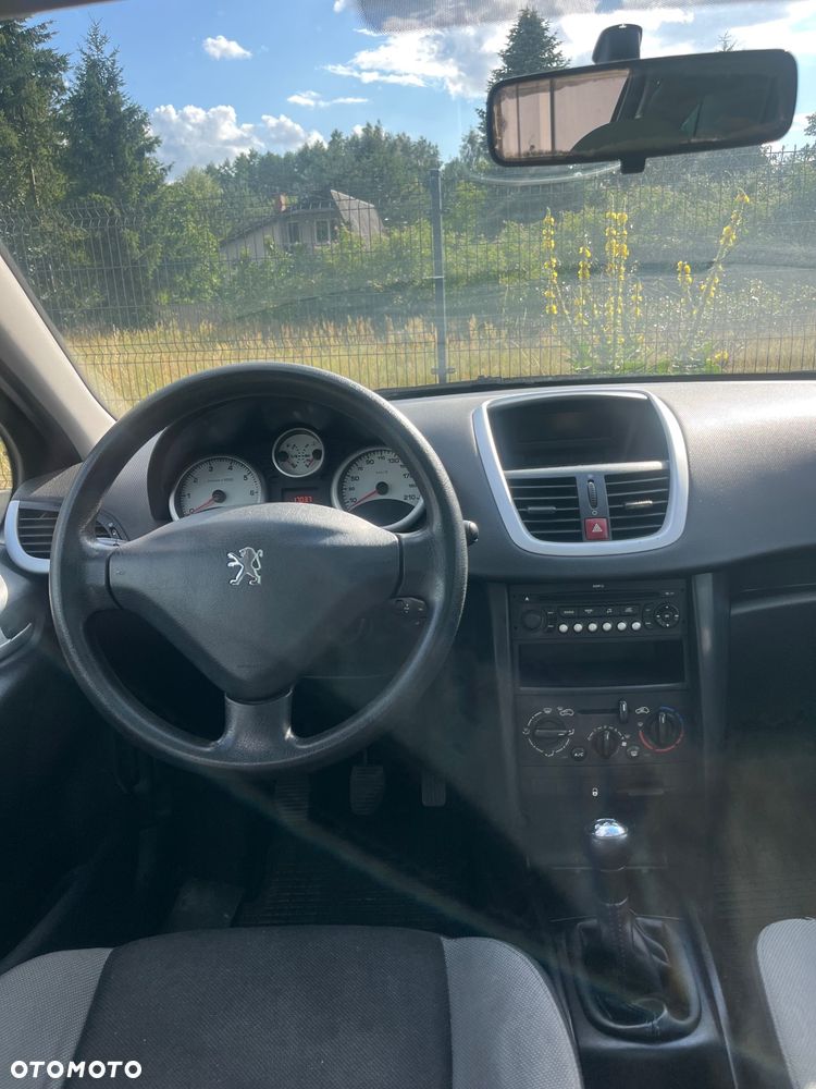 Peugeot 207 1.4 16V Trendy - 23