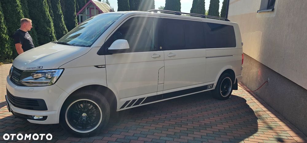 Volkswagen Transporter - 1