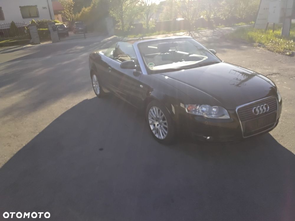 Audi A4 Cabrio 2.0 TDI DPF - 2