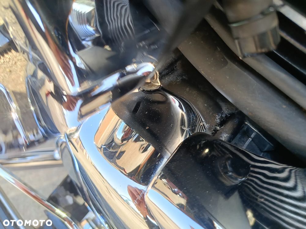 Suzuki Boulevard - 19