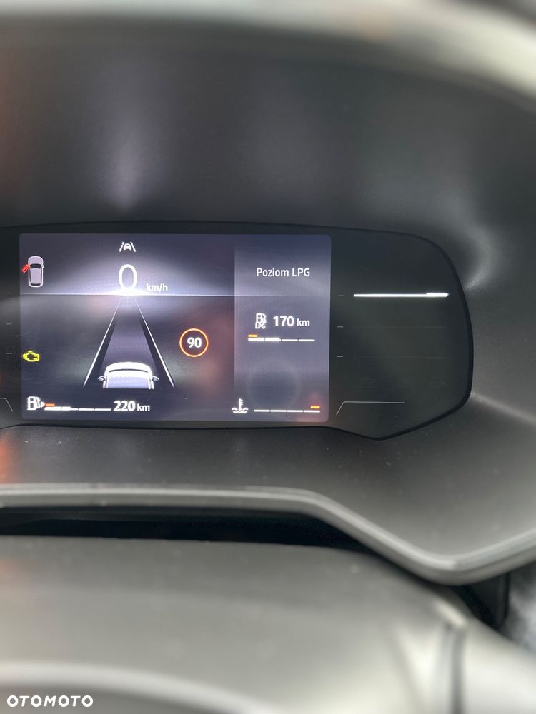 Renault Clio 1.0 TCe Evolution - 22