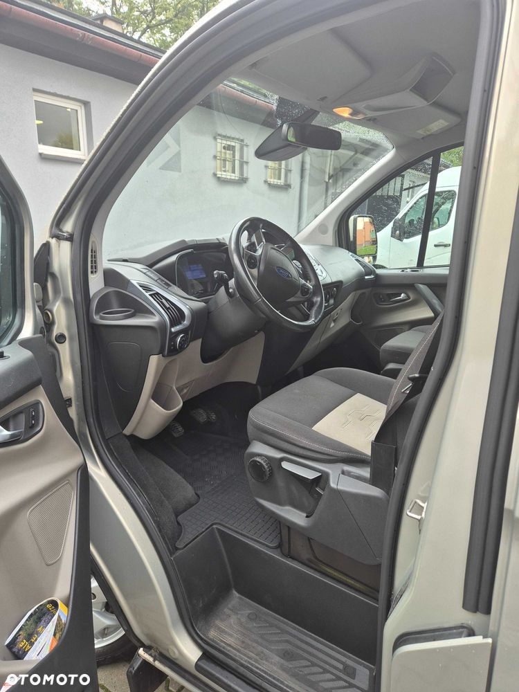Ford Tourneo Custom - 7
