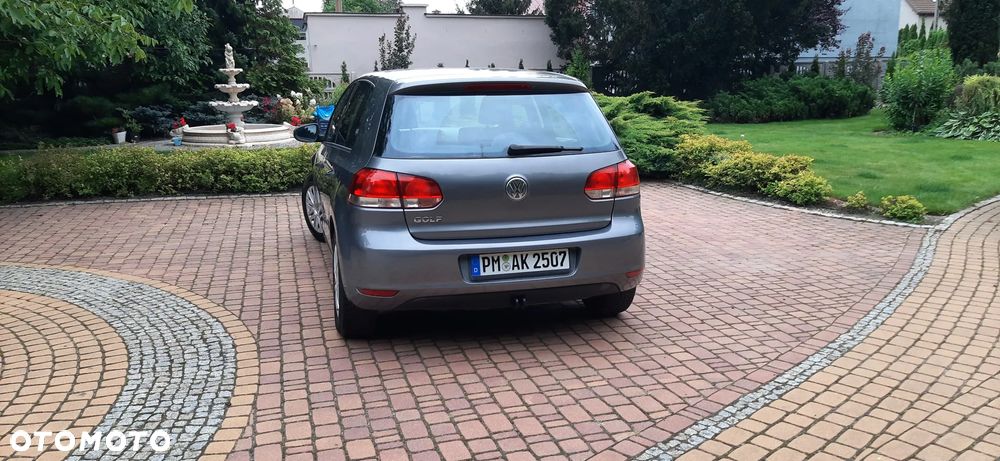 Volkswagen Golf - 2